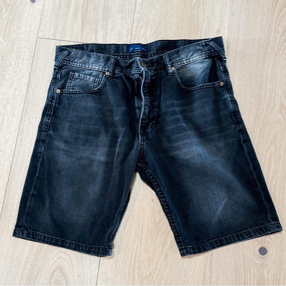 NWOT ZARA MAN Black Denim Men's Shorts size 32